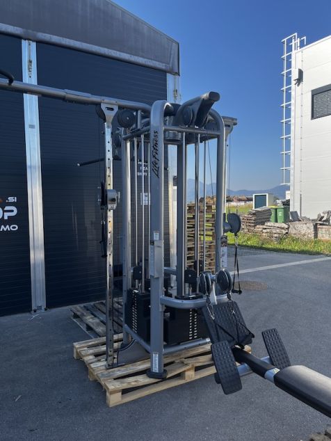 Life fitness multi station outlet