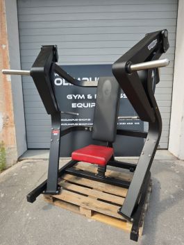 Technogym Pure Strength Chest Press