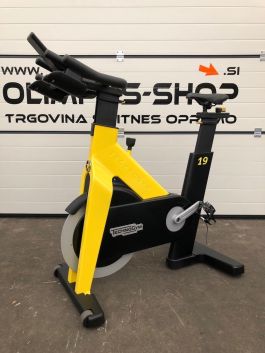 TECHNOGYM KOLO GROUP CYCLE HERO INDOOR CYCLING BIKE + CONNECT DISPLAY