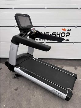 Life Fitness 95T Discover SE Treadmill