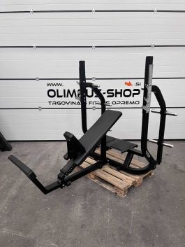 Technogym Pure Strength Olympic Incline Bench